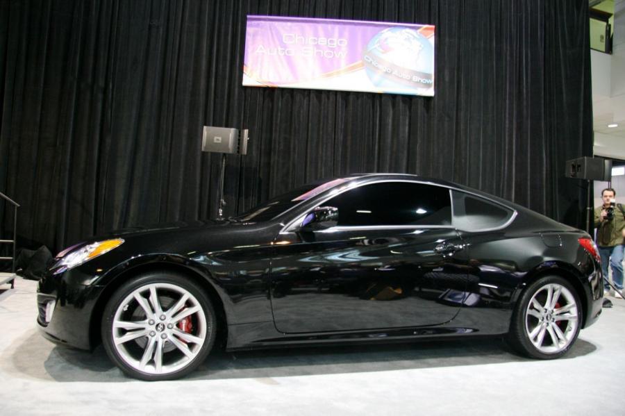  Hyundai Genesis Coupe R-Spec 2009 года  (фото 19 из 36)